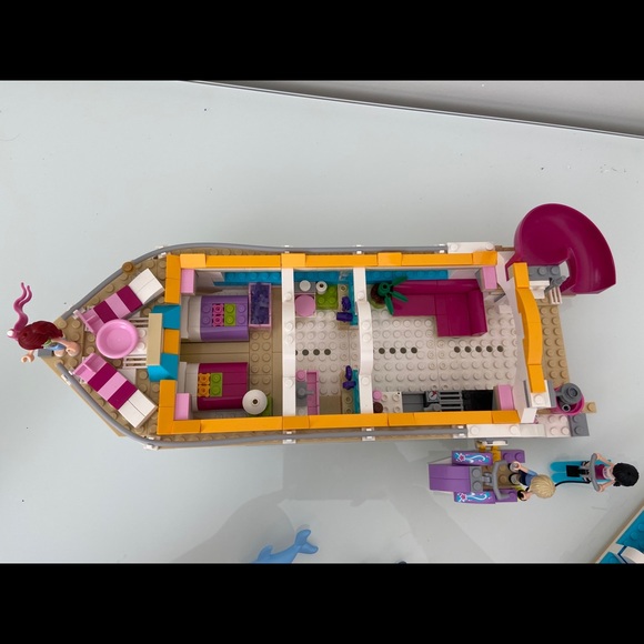 Legos Dolphin Cruiser - Picture 7 of 13